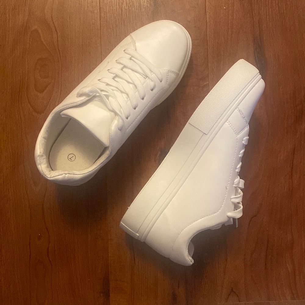 Basic Platform Lace Up Sneakers